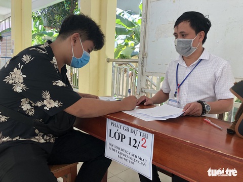 Căng mình chuẩn bị phương án thi tốt nghiệp THPT trong dịch COVID-19 - Ảnh 2. Căng mình chuẩn bị phương án thi tốt nghiệp THPT trong dịch COVID-19 - Ảnh 2.