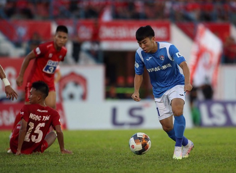 CLB Than Quảng Ninh bị cách ly, Cúp quốc gia lùi thêm 3 ngày - Ảnh 1. CLB Than Quảng Ninh bị cách ly, Cúp quốc gia lùi thêm 3 ngày - Ảnh 1.