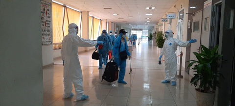 Việt Nam 7 bệnh nhân COVID-19 mới, 0h đêm 19-8 Hà Nội giãn cách tại quán bia, cà phê - Ảnh 1. Việt Nam 7 bệnh nhân COVID-19 mới, 0h đêm 19-8 Hà Nội giãn cách tại quán bia, cà phê - Ảnh 1.