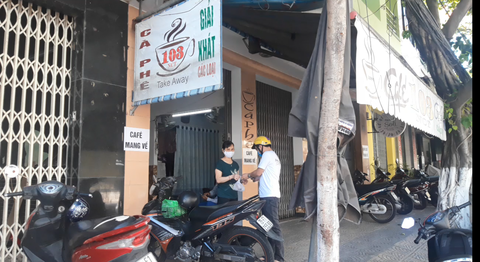 Đà Nẵng dừng bán các mặt hàng ăn uống mang về từ 13h ngày 30-7 - Ảnh 1. Đà Nẵng dừng bán các mặt hàng ăn uống mang về từ 13h ngày 30-7 - Ảnh 1.
