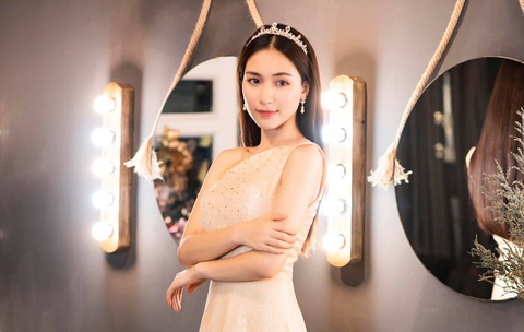 Hòa Minzy thừa nhận bất cẩn khi chia sẻ phát ngôn giả mạo Phó thủ tướng - Ảnh 1. Hòa Minzy thừa nhận bất cẩn khi chia sẻ phát ngôn giả mạo Phó thủ tướng - Ảnh 1.