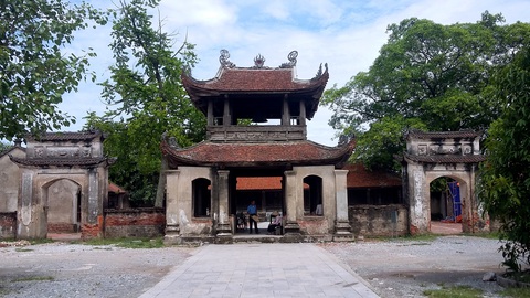 Mê mẩn tầng tầng lớp lớp di sản ven sông Hồng - Ảnh 1. Mê mẩn tầng tầng lớp lớp di sản ven sông Hồng - Ảnh 1.