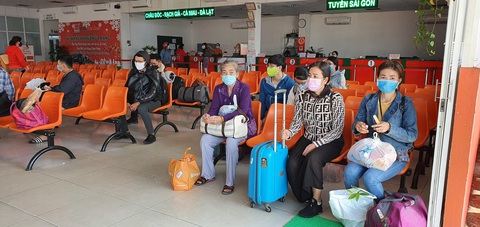 Vụ bến xe bị tố thu phí vô tội vạ: Kiểm tra toàn diện bến xe Cần Thơ - Ảnh 1. Vụ bến xe bị tố thu phí vô tội vạ: Kiểm tra toàn diện bến xe Cần Thơ - Ảnh 1.