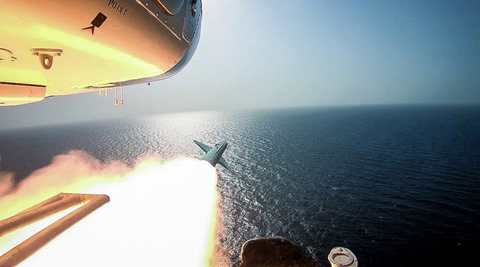 Iran dùng chiến thuật bầy sói hạ gục tàu sân bay Mỹ dễ như bỡn - Ảnh 3. Iran dùng chiến thuật bầy sói hạ gục tàu sân bay Mỹ dễ như bỡn - Ảnh 3.