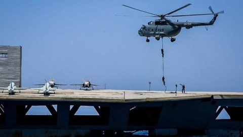 Iran dùng chiến thuật bầy sói hạ gục tàu sân bay Mỹ dễ như bỡn - Ảnh 6. Iran dùng chiến thuật bầy sói hạ gục tàu sân bay Mỹ dễ như bỡn - Ảnh 6.