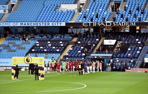 Chùm ảnh: Man City chào tân vương Liverpool, tặng luôn trận thua muối mặt - Ảnh 3. Chùm ảnh: Man City chào tân vương Liverpool, tặng luôn trận thua muối mặt - Ảnh 3.