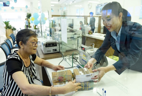 Coi chừng nhân viên ngân hàng dỏm lừa cho vay tiền mùa COVID-19 - Ảnh 1. Coi chừng nhân viên ngân hàng dỏm lừa cho vay tiền mùa COVID-19 - Ảnh 1.