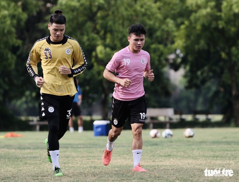 Quang Hải rách cơ háng, Hà Nội FC khủng hoảng lực lượng nghiêm trọng - Ảnh 2. Quang Hải rách cơ háng, Hà Nội FC khủng hoảng lực lượng nghiêm trọng - Ảnh 2.