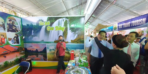 Hàng chục gian hàng tham gia Ngày hội kích cầu du lịch TP.HCM và ĐBSCL - Ảnh 3. Hàng chục gian hàng tham gia Ngày hội kích cầu du lịch TP.HCM và ĐBSCL - Ảnh 3.