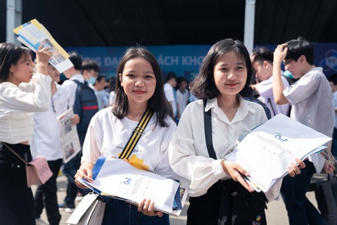 Sĩ tử 3 miền hào hứng với các chương trình tư vấn tuyển sinh - hướng nghiệp 2020 - Ảnh 3. Sĩ tử 3 miền hào hứng với các chương trình tư vấn tuyển sinh - hướng nghiệp 2020 - Ảnh 3.