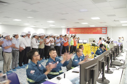 Nhiều dự án quan trọng của PVN khởi động trong khủng hoảng kép - Ảnh 2. Nhiều dự án quan trọng của PVN khởi động trong khủng hoảng kép - Ảnh 2.