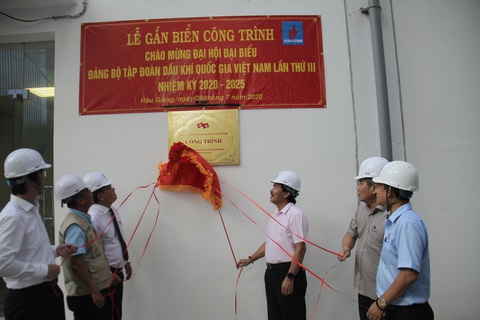 Nhiều dự án quan trọng của PVN khởi động trong khủng hoảng kép - Ảnh 1. Nhiều dự án quan trọng của PVN khởi động trong khủng hoảng kép - Ảnh 1.