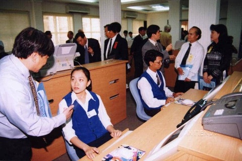 Chuyện chưa kể 20 năm thị trường chứng khoán VN - Kỳ 4: Chinh phục túi tiền nước ngoài - Ảnh 2. Chuyện chưa kể 20 năm thị trường chứng khoán VN - Kỳ 4: Chinh phục túi tiền nước ngoài - Ảnh 2.
