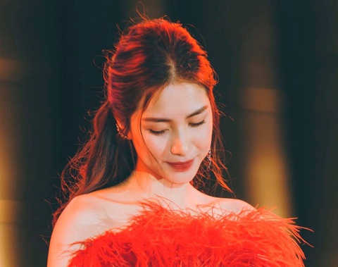 Người nổi tiếng tỏ ra thạo tin: Thói xấu nguy hiểm thời COVID-19 - Ảnh 1. Người nổi tiếng tỏ ra thạo tin: Thói xấu nguy hiểm thời COVID-19 - Ảnh 1.