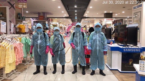 Khẩn: Khách từng đến cửa hàng Mắt Việt ở Aeon Mall Bình Tân liên hệ ngay cơ quan y tế - Ảnh 1. Khẩn: Khách từng đến cửa hàng Mắt Việt ở Aeon Mall Bình Tân liên hệ ngay cơ quan y tế - Ảnh 1.