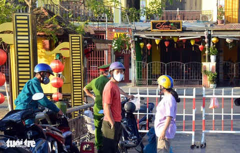 Tập trung truy vết, ngăn dịch, Hà Nội làm quyết liệt đến ngày 12-8 - Ảnh 1. Tập trung truy vết, ngăn dịch, Hà Nội làm quyết liệt đến ngày 12-8 - Ảnh 1.