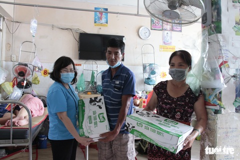 Thức đêm làm thuyền mô hình tặng bệnh nhi ung thư - Ảnh 14. Thức đêm làm thuyền mô hình tặng bệnh nhi ung thư - Ảnh 14.