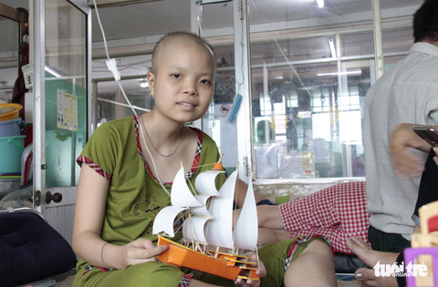 Thức đêm làm thuyền mô hình tặng bệnh nhi ung thư - Ảnh 15. Thức đêm làm thuyền mô hình tặng bệnh nhi ung thư - Ảnh 15.