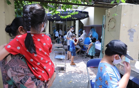 Hà Nội đã xét nghiệm COVID-19 trên 21.700 mẫu, tất cả đều âm tính - Ảnh 2. Hà Nội đã xét nghiệm COVID-19 trên 21.700 mẫu, tất cả đều âm tính - Ảnh 2.