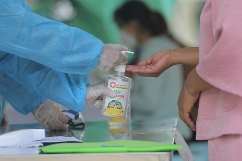 Hà Nội: Đưa đoàn viên, thanh niên hỗ trợ xét nghiệm nhanh COVID-19 - Ảnh 3. Hà Nội: Đưa đoàn viên, thanh niên hỗ trợ xét nghiệm nhanh COVID-19 - Ảnh 3.