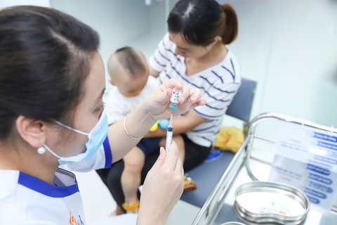 Khai trương 2 trung tâm tiêm chủng VNVC Nha Trang và Bắc Giang - Ảnh 4. Khai trương 2 trung tâm tiêm chủng VNVC Nha Trang và Bắc Giang - Ảnh 4.