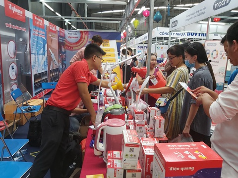 Doanh nghiệp cháy hàng kích cầu - Ảnh 1. Doanh nghiệp cháy hàng kích cầu - Ảnh 1.