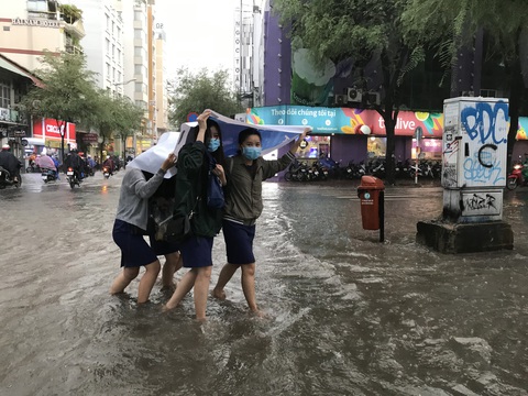 TP.HCM có khả năng mưa trong 10 ngày tới - Ảnh 1. TP.HCM có khả năng mưa trong 10 ngày tới - Ảnh 1.