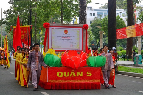 Đón di sản văn hóa phi vật thể quốc gia Tết Nguyên Tiêu của người Hoa - Ảnh 2. Đón di sản văn hóa phi vật thể quốc gia Tết Nguyên Tiêu của người Hoa - Ảnh 2.