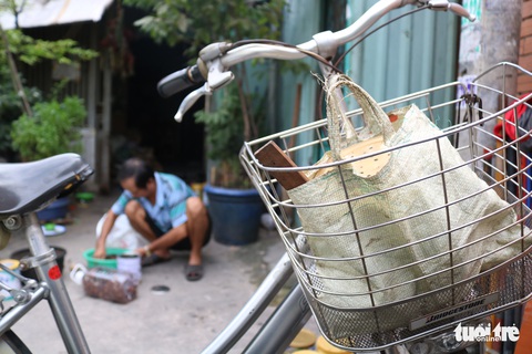 Hơn 20 năm sống bằng nghề bắt gián ở Sài Gòn - Ảnh 2. Hơn 20 năm sống bằng nghề bắt gián ở Sài Gòn - Ảnh 2.