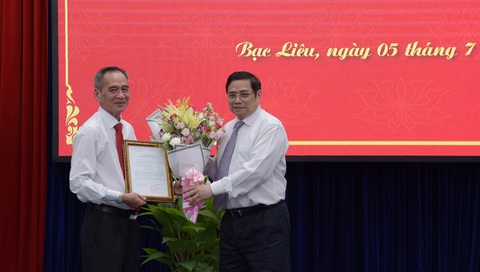 Bí thư Tỉnh ủy Hậu Giang Lữ Văn Hùng làm bí thư Bạc Liêu - Ảnh 1. Bí thư Tỉnh ủy Hậu Giang Lữ Văn Hùng làm bí thư Bạc Liêu - Ảnh 1.