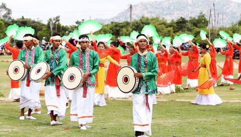 Có gì lạ ở đất Tháp? - Ảnh 7. Có gì lạ ở đất Tháp? - Ảnh 7.