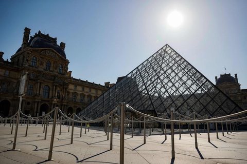 Bảo tàng Louvre mở cửa trở lại sau 16 tuần đóng cửa vì COVID-19 - Ảnh 1. Bảo tàng Louvre mở cửa trở lại sau 16 tuần đóng cửa vì COVID-19 - Ảnh 1.