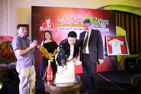 Công ty Diên Khánh kỷ niệm 20 năm thành lập - Ảnh 2. Công ty Diên Khánh kỷ niệm 20 năm thành lập - Ảnh 2.