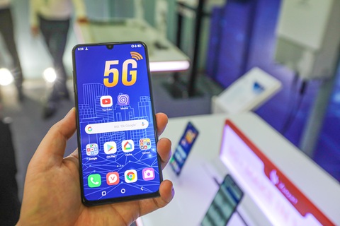 Đưa mạng 5G vào khai thác từ tháng 10-2020 - Ảnh 2. Đưa mạng 5G vào khai thác từ tháng 10-2020 - Ảnh 2.