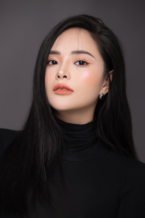 Hoa hậu Lại Hương Thảo kiện chồng cũ để giành quyền nuôi con - Ảnh 1. Hoa hậu Lại Hương Thảo kiện chồng cũ để giành quyền nuôi con - Ảnh 1.