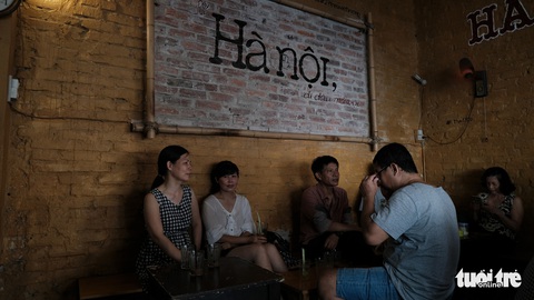 Đến Hà Nội làm cốc nâu rang từ bếp củi được giữ lửa qua... 4 đời - Ảnh 10. Đến Hà Nội làm cốc nâu rang từ bếp củi được giữ lửa qua... 4 đời - Ảnh 10.