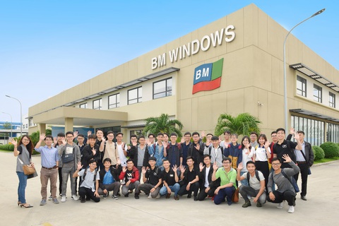 BM Windows mang đến trải nghiệm thực tế cho sinh viên ngành xây dựng - Ảnh 1. BM Windows mang đến trải nghiệm thực tế cho sinh viên ngành xây dựng - Ảnh 1.