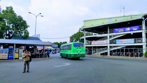 Không tạm ngưng hoạt động xe buýt từ ngày 15-8 - Ảnh 1. Không tạm ngưng hoạt động xe buýt từ ngày 15-8 - Ảnh 1.