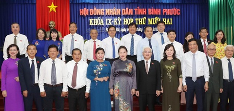 Chủ tịch Quốc hội đánh giá cao công tác cán bộ nữ, bình đẳng giới ở Bình Phước - Ảnh 2. Chủ tịch Quốc hội đánh giá cao công tác cán bộ nữ, bình đẳng giới ở Bình Phước - Ảnh 2.