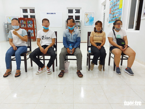 Bắt giữ 11 người nhập cảnh trái phép từ Campuchia về Việt Nam - Ảnh 1. Bắt giữ 11 người nhập cảnh trái phép từ Campuchia về Việt Nam - Ảnh 1.