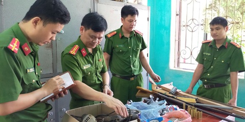 Có nghề cơ khí lại đi chế tạo súng săn, đạn chì kiếm sống - Ảnh 1. Có nghề cơ khí lại đi chế tạo súng săn, đạn chì kiếm sống - Ảnh 1.