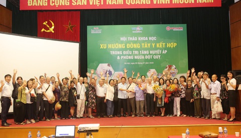 Xu hướng mới trong điều trị tăng huyết áp và phòng ngừa đột quỵ - Ảnh 1. Xu hướng mới trong điều trị tăng huyết áp và phòng ngừa đột quỵ - Ảnh 1.