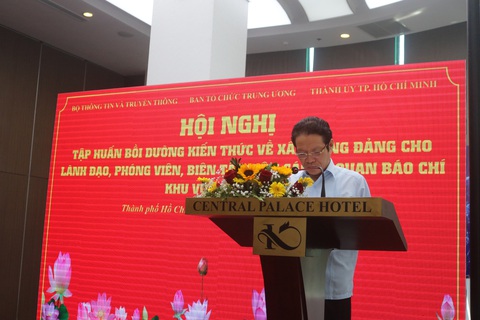 Báo chí cần lên án hành vi suy thoái của một số cán bộ hiện nay - Ảnh 1. Báo chí cần lên án hành vi suy thoái của một số cán bộ hiện nay - Ảnh 1.