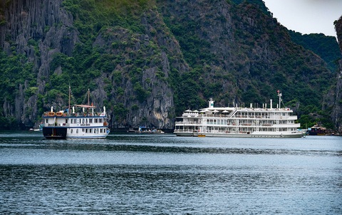 Hạ Long, Lan Hạ ngăn sông cấm chợ: Lợi ích cục bộ gây lãng phí tài nguyên quốc gia - Ảnh 1. Hạ Long, Lan Hạ ngăn sông cấm chợ: Lợi ích cục bộ gây lãng phí tài nguyên quốc gia - Ảnh 1.
