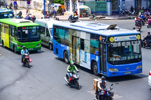 TP.HCM sẽ đấu thầu luồng tuyến xe buýt - Ảnh 1. TP.HCM sẽ đấu thầu luồng tuyến xe buýt - Ảnh 1.