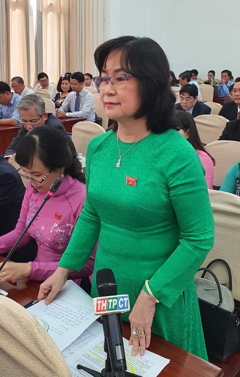 Cần Thơ hỗ trợ người bị ảnh hưởng COVID-19 mới được 94 tỉ và... đang rà soát - Ảnh 2. Cần Thơ hỗ trợ người bị ảnh hưởng COVID-19 mới được 94 tỉ và... đang rà soát - Ảnh 2.