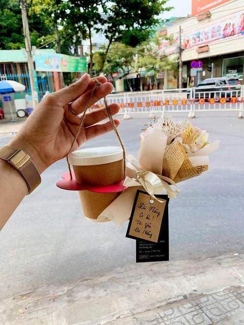 Những món quà cưng gửi tuyến đầu của người dân Đà Nẵng - Ảnh 2. Những món quà cưng gửi tuyến đầu của người dân Đà Nẵng - Ảnh 2.