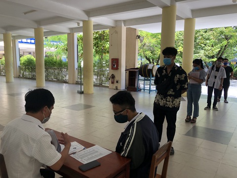 Kiến nghị dừng thi tốt nghiệp THPT, Đà Nẵng vẫn phải lo chuẩn bị thi - Ảnh 3. Kiến nghị dừng thi tốt nghiệp THPT, Đà Nẵng vẫn phải lo chuẩn bị thi - Ảnh 3.