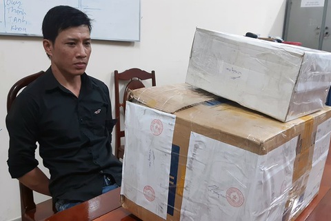 Bắt 2 người mua bán ma túy liên tỉnh, thu giữ 15kg ma túy - Ảnh 1. Bắt 2 người mua bán ma túy liên tỉnh, thu giữ 15kg ma túy - Ảnh 1.