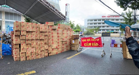 Trung Quân, Denis Đặng, Quang Hào kêu gọi góp hàng trăm triệu gửi về Đà Nẵng - Ảnh 2. Trung Quân, Denis Đặng, Quang Hào kêu gọi góp hàng trăm triệu gửi về Đà Nẵng - Ảnh 2.